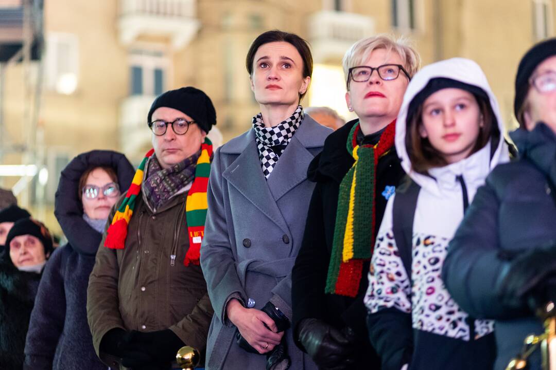 Atminimo laužų uždegimo ceremonija Nepriklausomybės aikštėje