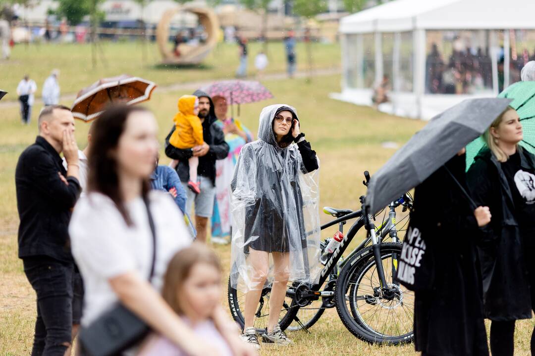 NATO festivalyje – Monikos Liu ir „ba.“ koncertai