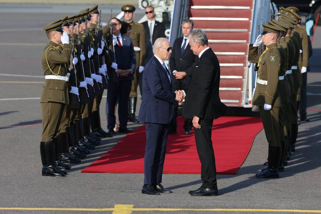 J. Bidenas atvyko į Vilnių