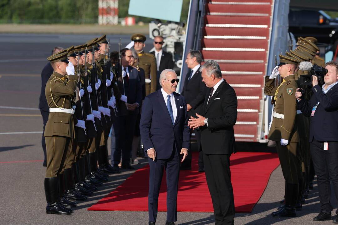 J. Bidenas atvyko į Vilnių