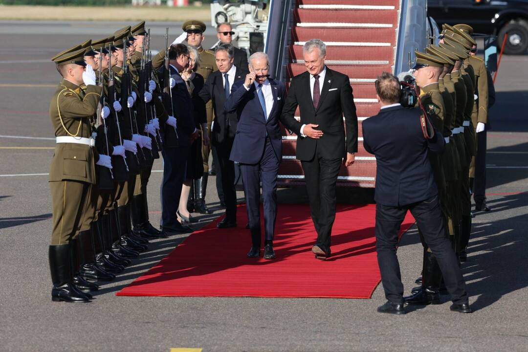 J. Bidenas atvyko į Vilnių