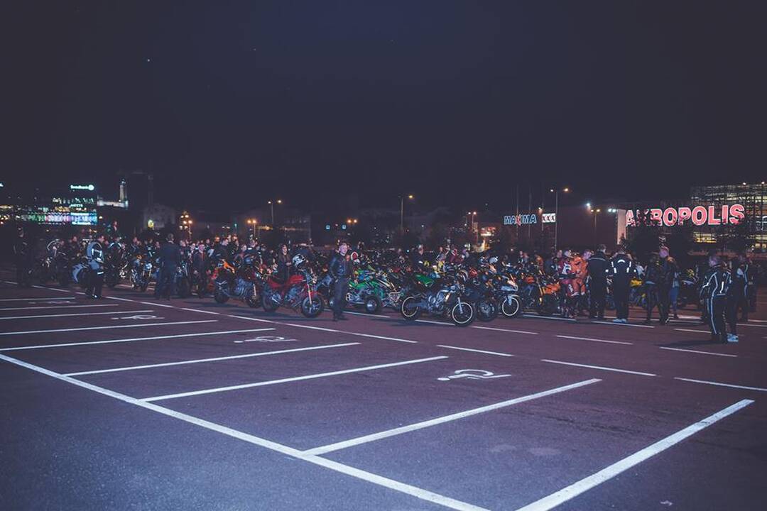Motociklininkai paminėjo Lietuvos šimtmetį