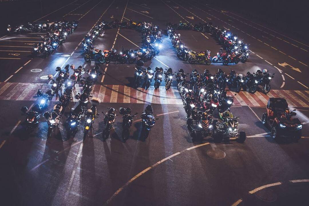 Motociklininkai paminėjo Lietuvos šimtmetį