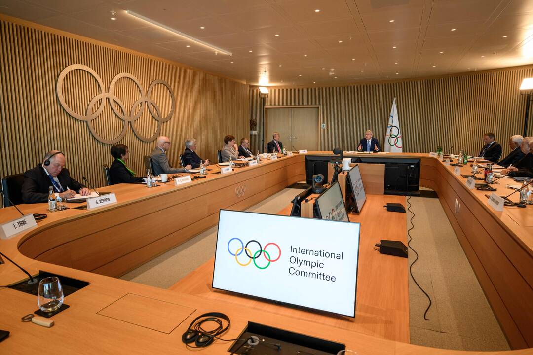 TOK: 39 rusų ir baltarusių sportininkams leista olimpiadoje varžytis kaip neutraliems 