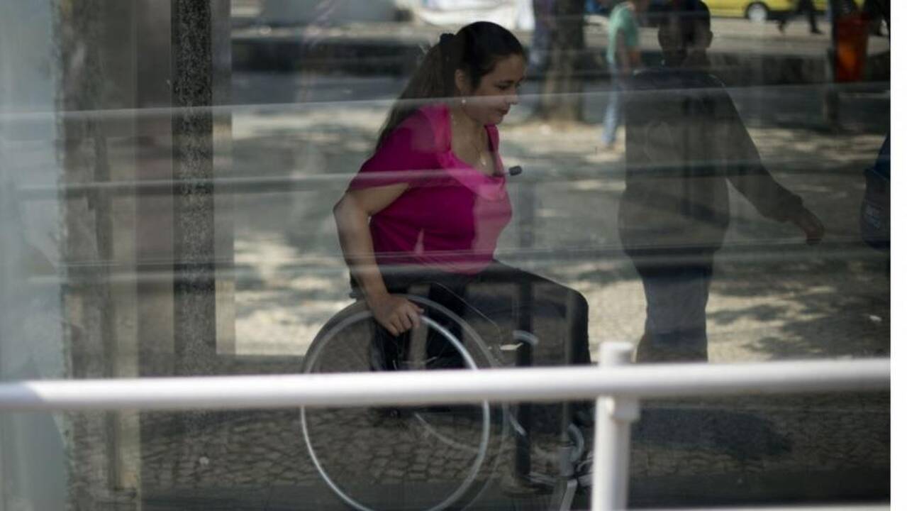 Po neįgaliųjų įstatymo pertvarkos – pašalpų neteko beveik 0,5 mln. rusų