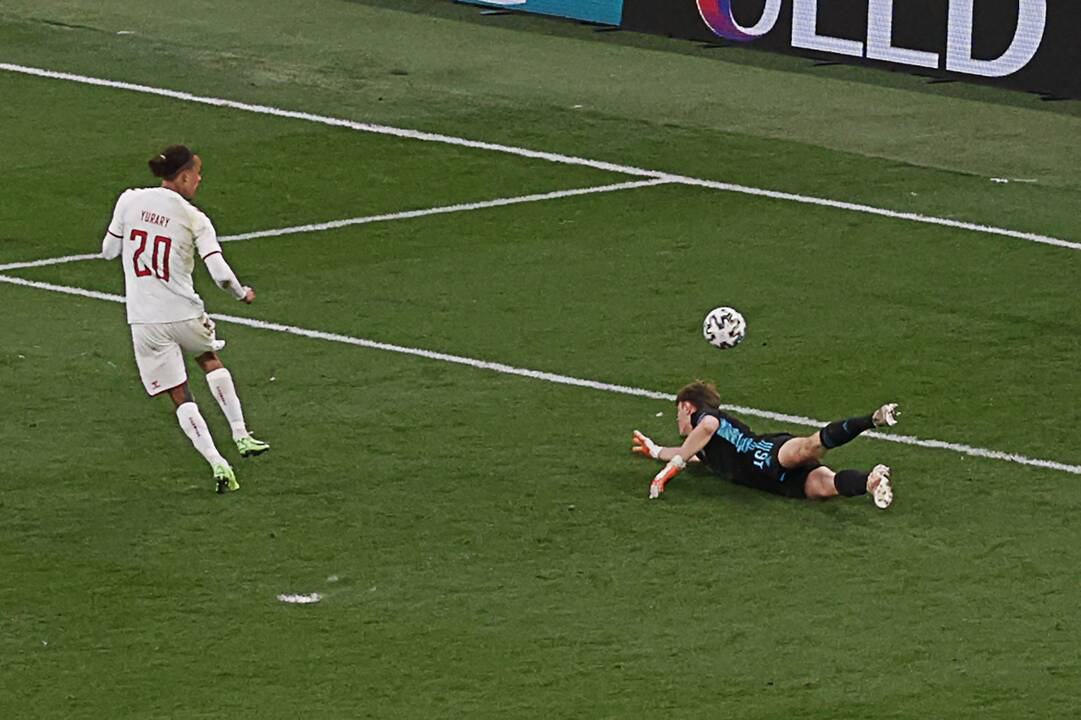 Europos futbolo čempionatas: Rusija–Danija 1:4