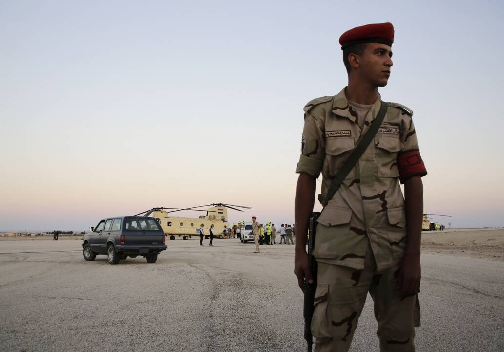 Per oro pajėgų pratybas sudužo Egipto karinis mokomasis lėktuvas, žuvo jo įgula