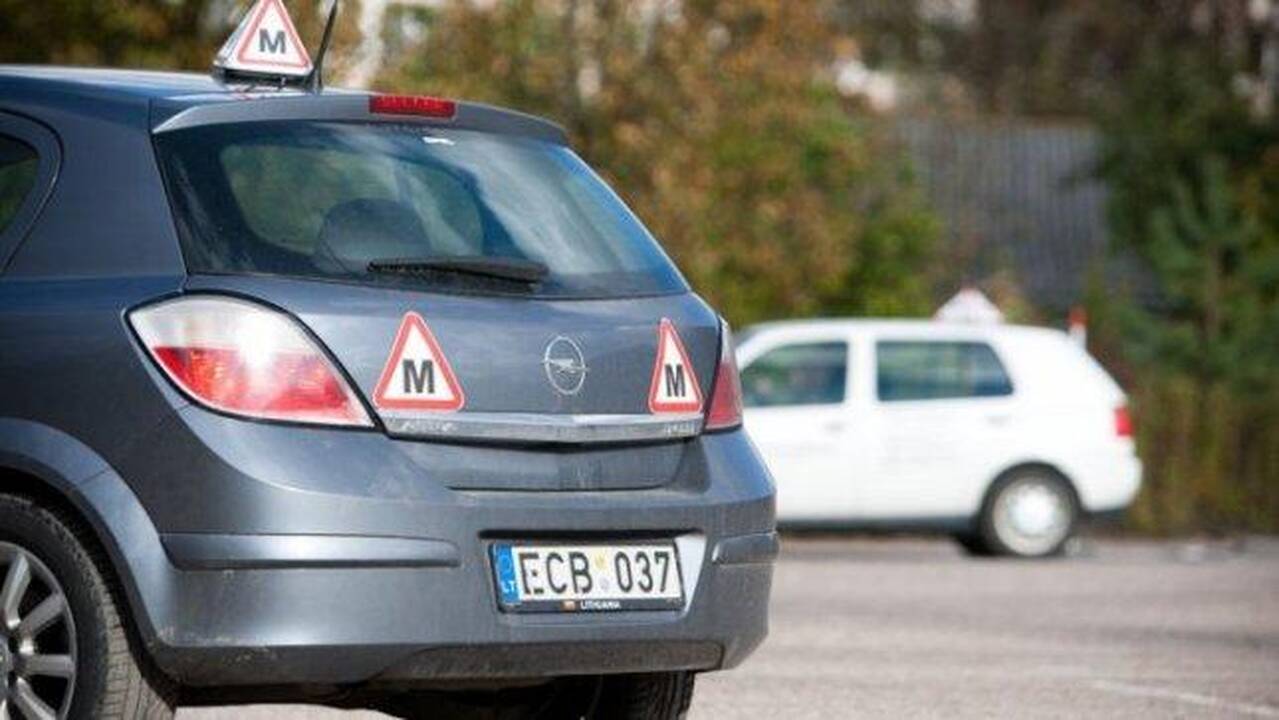 Atidarytas pirmasis Lietuvoje modernus autodromas 