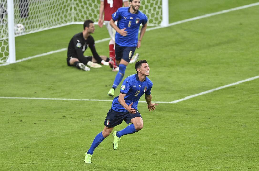 Europos futbolo čempionatas: Italija–Austrija 2:1