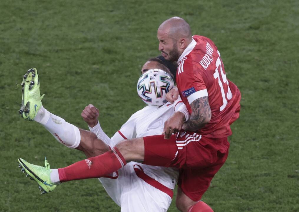 Europos futbolo čempionatas: Rusija–Danija 1:4