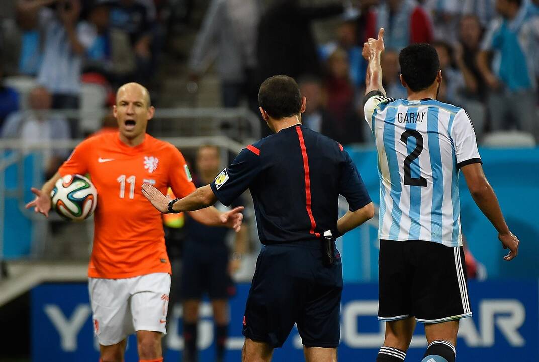 Pasaulio futbolo čempionato pusfinalis: Olandija - Argentina