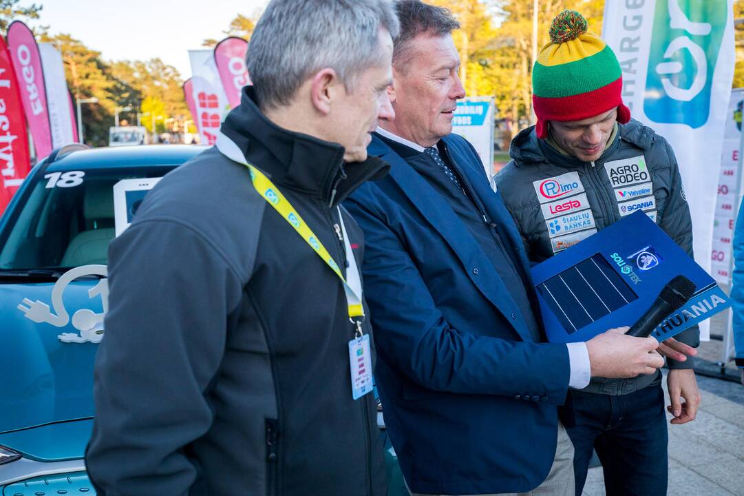 Elektromobilių varžybos „Charge it on! Vilnius – Palanga”  