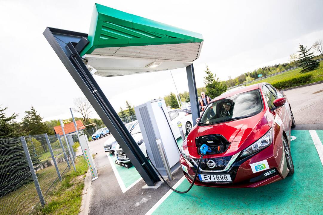 Elektromobilių varžybos „Charge it on! Vilnius – Palanga”  