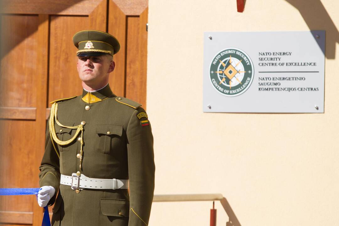 Suomija išreiškė norą jungtis prie NATO centro