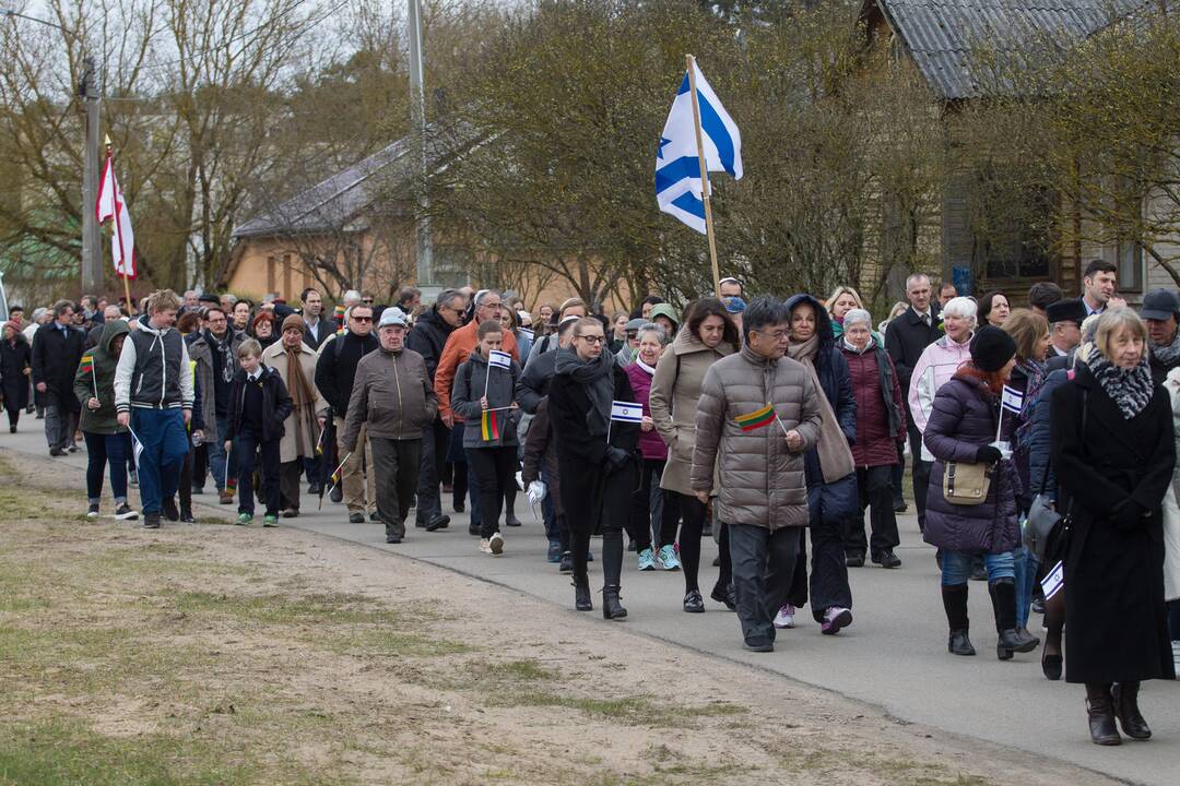 Panerių memoriale vyko Gyvųjų maršo procesija