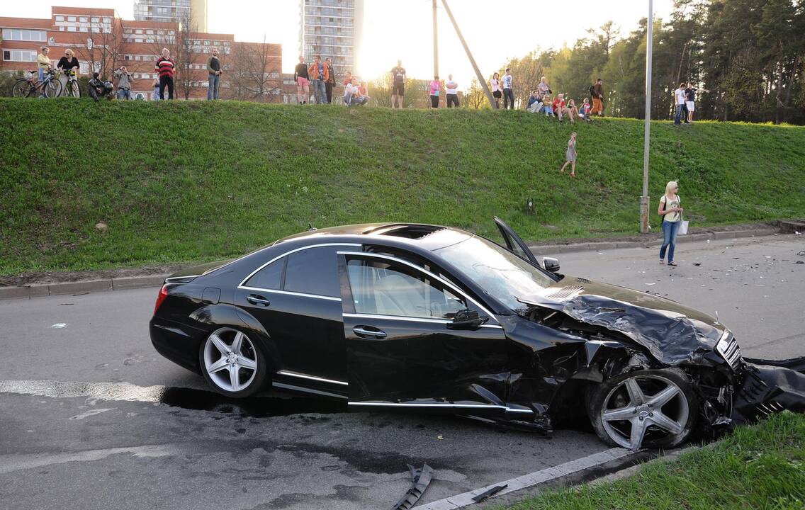 Galingus automobilius renkasi du vairuotojų tipai