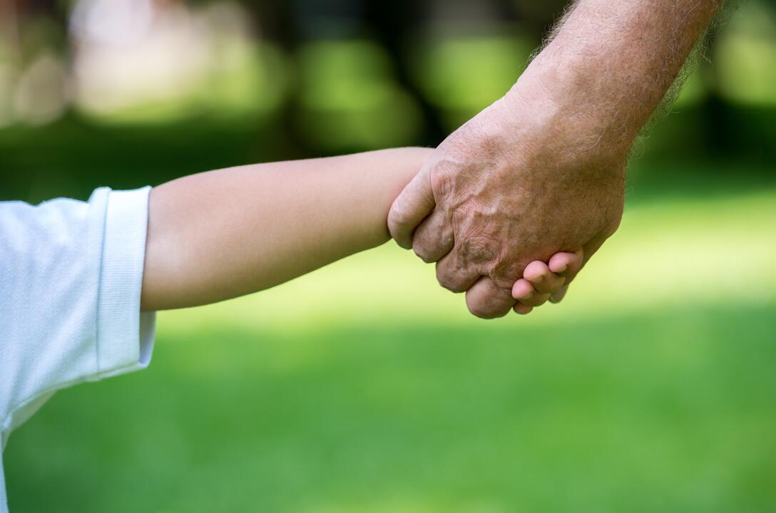 Prasilošęs vyras pagrobė anūkę ir iš dukters pareikalavo išpirkos skolų apmokėjimui