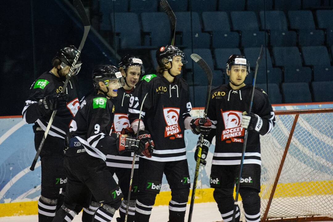 Įspūdingo rezultatyvumo rungtynėse „7bet-Hockey Punks“ nepaliko vilčių „LTeam Select“ nariams