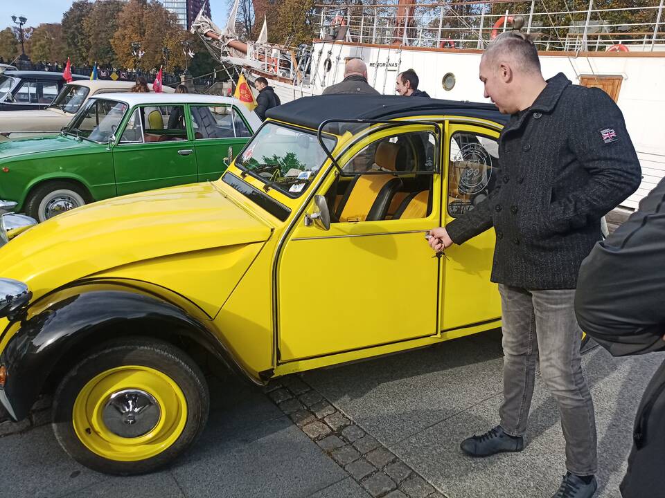 Asociacijos „Seni kibirai“ paroda ir amatininkų bei tautodailininkų mugė „Dūzgia avilys“