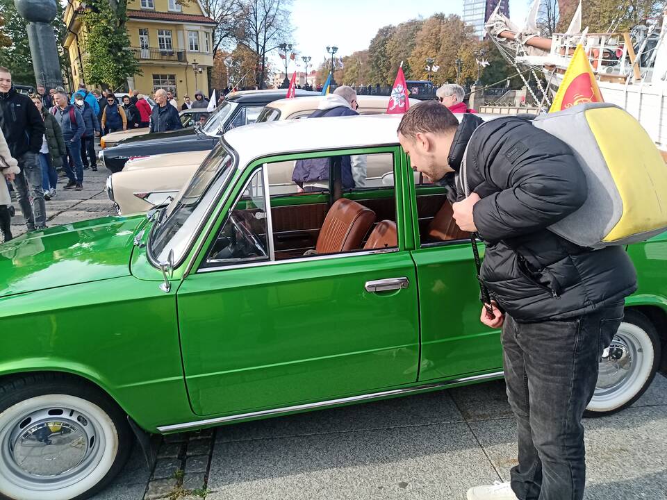Asociacijos „Seni kibirai“ paroda ir amatininkų bei tautodailininkų mugė „Dūzgia avilys“