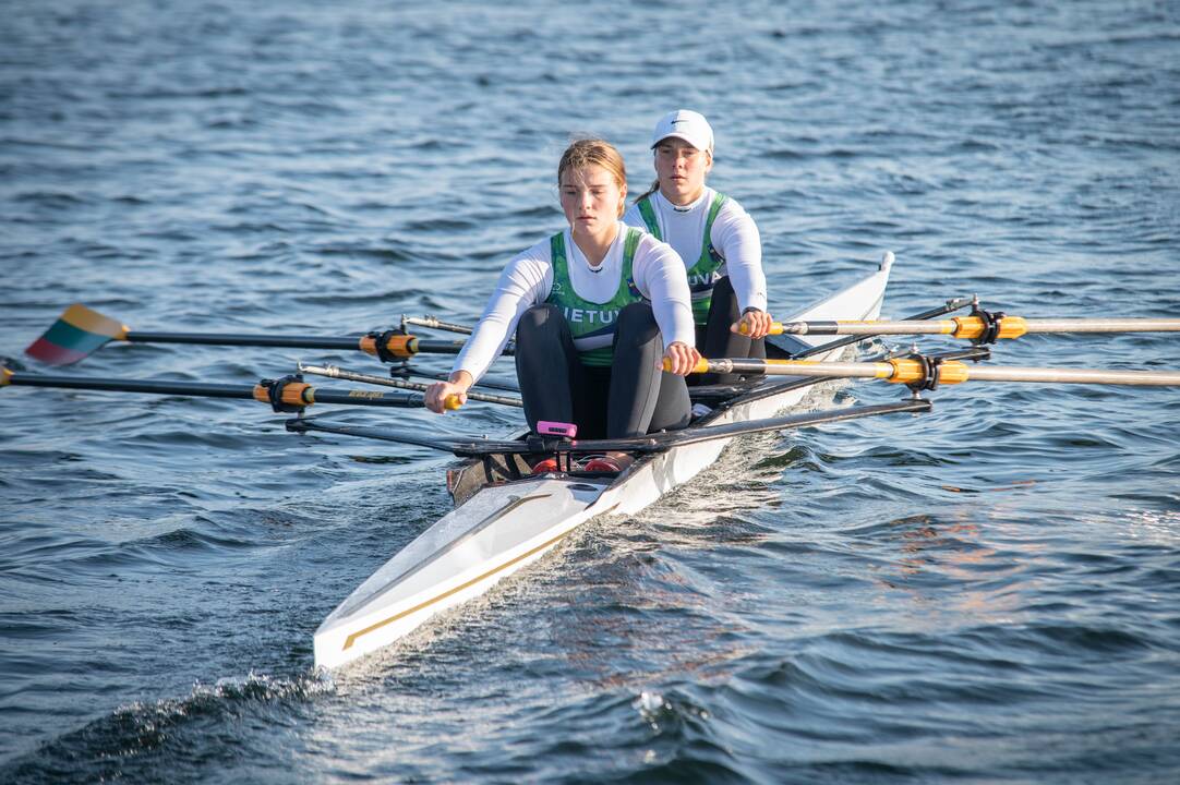 Jaunieji irkluotojai išvyko į Europos čempionatą, tarp jų – ir pasaulio čempionas