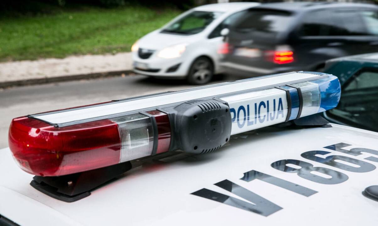 Geležinio vilko gatvėje Vilniuje susidūrė motociklas ir automobilis