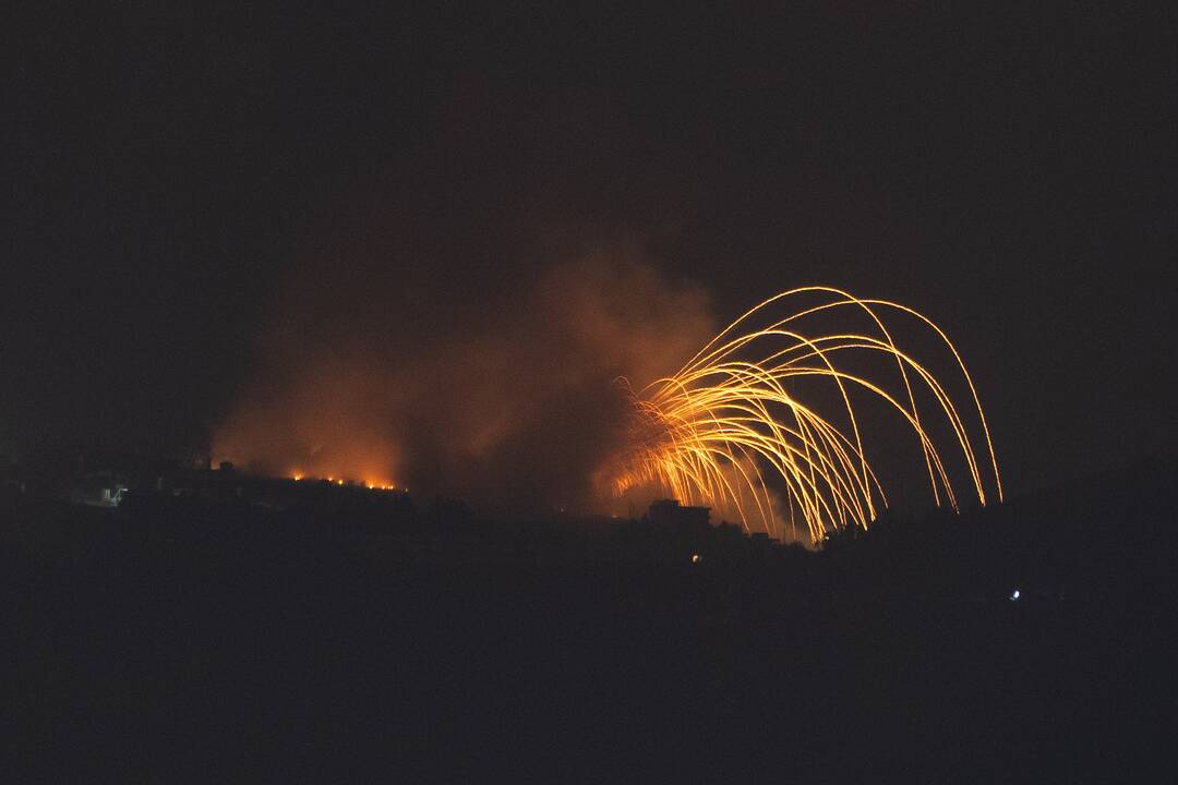 Šaltinis Libano kariuomenėje teigia, kad kariai yra atitraukiami nuo sienos