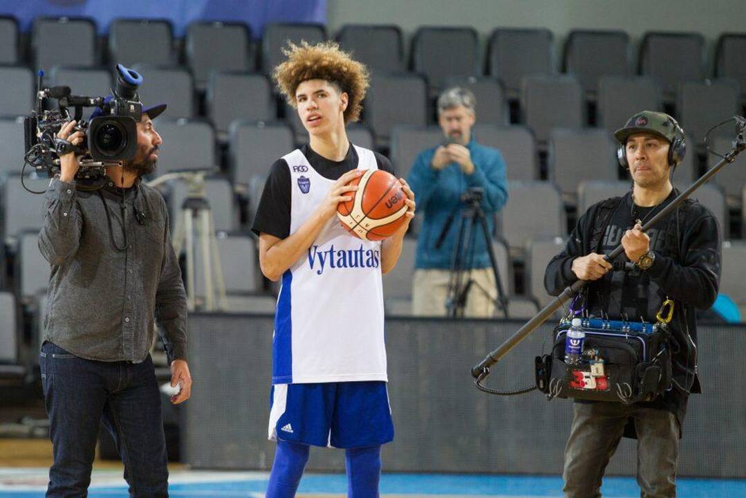 LaMelo Ballas.