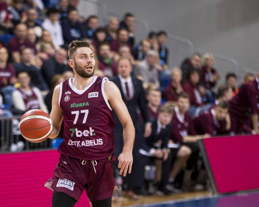Pavargti turėję panevėžiečiai Citadele KMT ketvirtfinalio starte laimėjo Utenoje