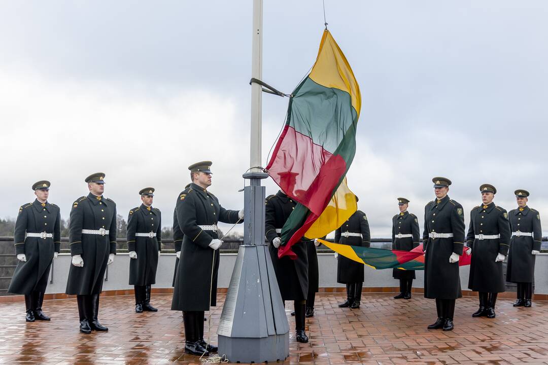 Naujos Lietuvos valstybės vėliavos iškėlimo ceremonija