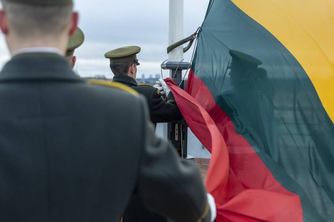 Naujos Lietuvos valstybės vėliavos iškėlimo ceremonija