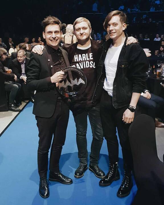 M.A.M.A metų roko grupe tapę „Colours of Bubbles“ apdovanojimą atšvęs koncertu Kaune