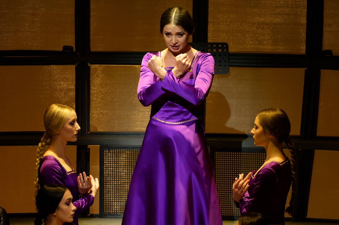 Ph. Glasso opera „Kelionė“