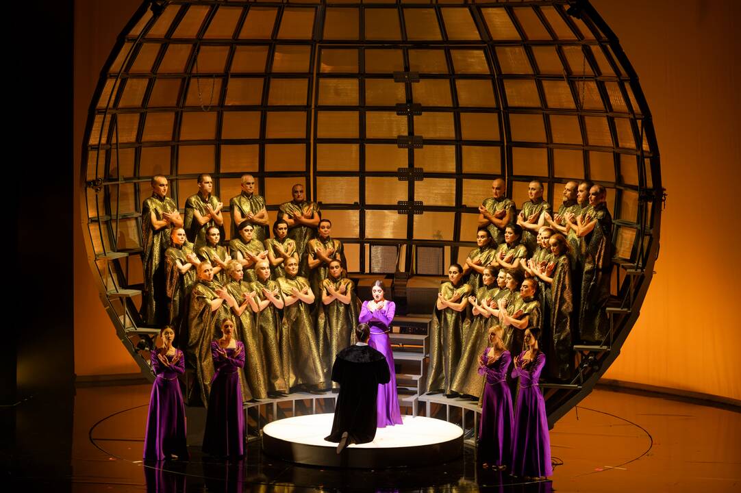 Ph. Glasso opera „Kelionė“