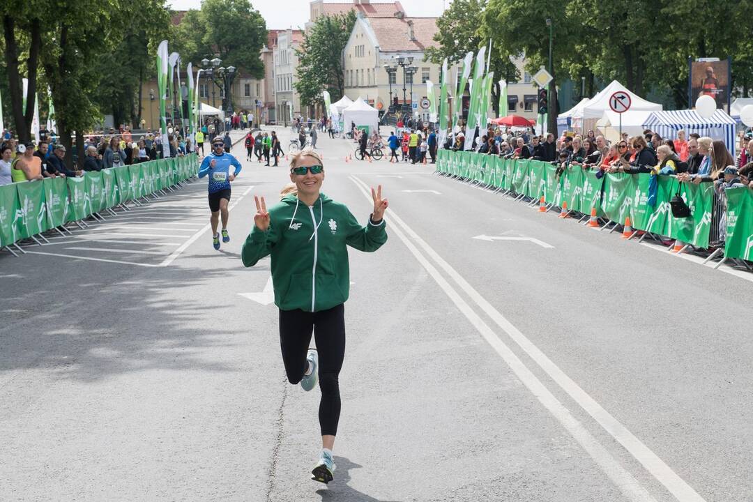 Laura Asadauskaitė-Zadneprovskienė