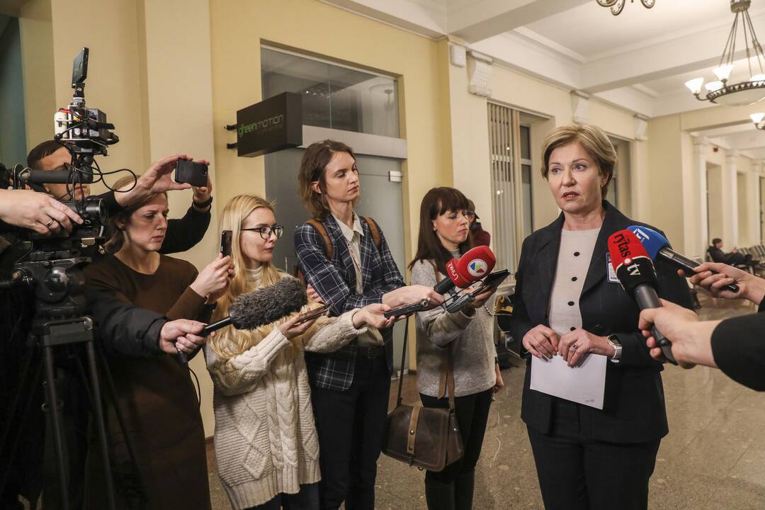 Vilniuje nusileido lėktuvas su keleiviu, kuriam įtariama užkrečiama liga