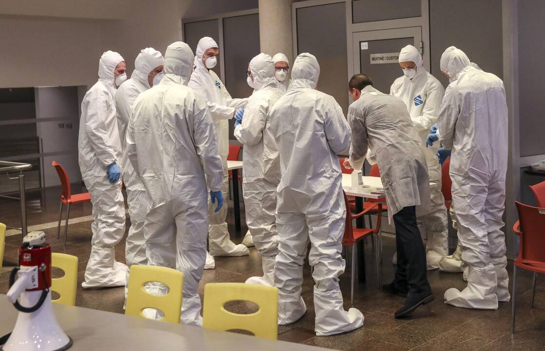 Keleivių patikra Vilniaus oro uoste