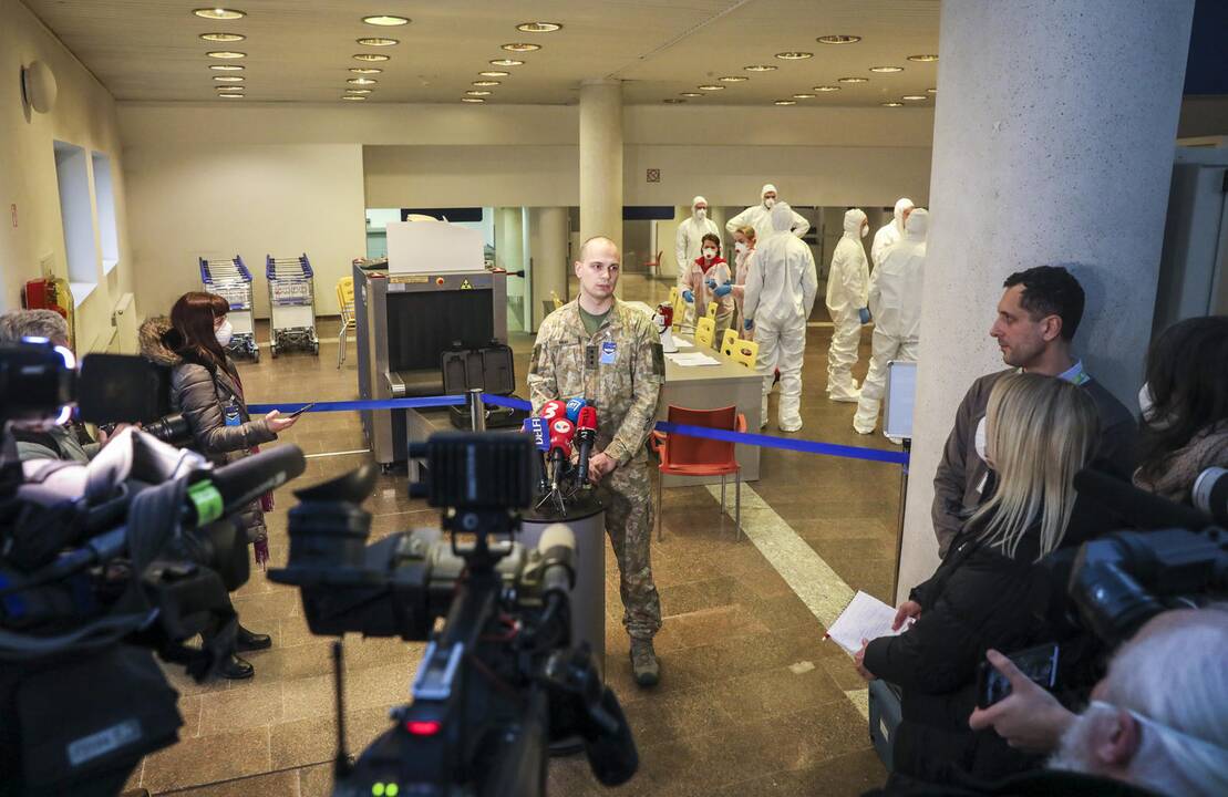 Keleivių patikra Vilniaus oro uoste