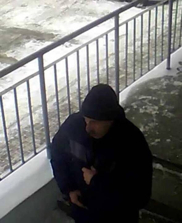 Policijos pareigūnai prašo atpažinti vagyste įtariamą vyrą 