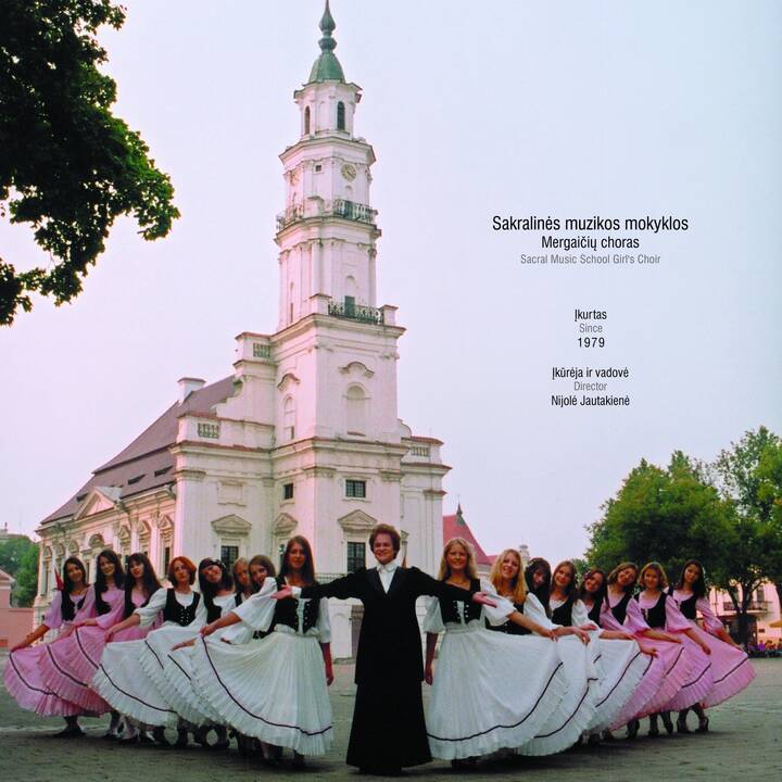 Nuo pirmosios choro įkūrimo dienos, nepaisant religiją diskriminuojančios politikos, N. Jautakienė puoselėjo sakralinės muzikos meną.