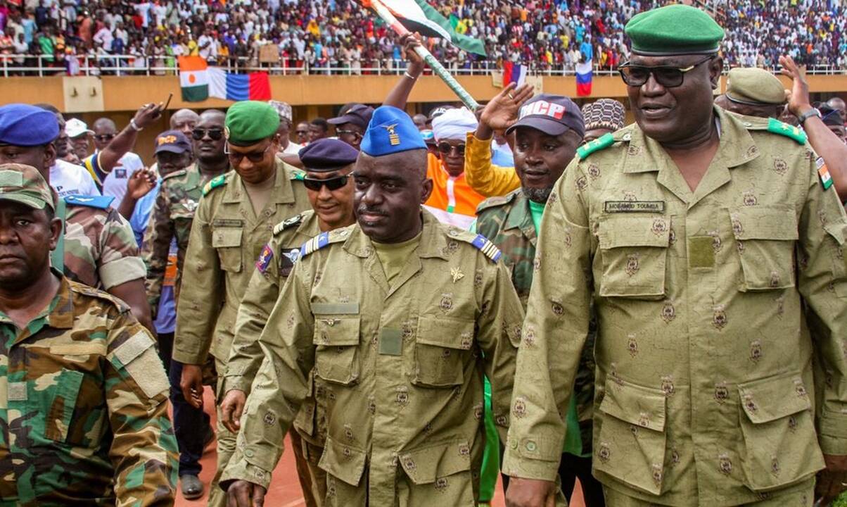 JAV oficialiai patvirtino, kad Nigeryje įvyko perversmas ir nutraukė pagalbą