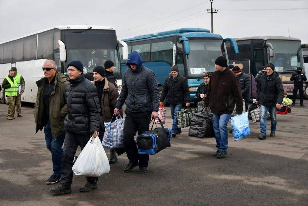 Rusija ir Ukraina tariasi dėl naujo apsikeitimo kaliniais