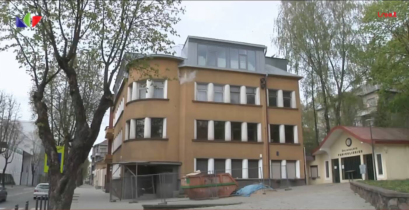 Kaune suniokotas istorinis pastatas