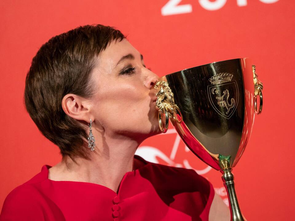 Olivia Colman filme "Favoritė" vaidina karalienę Aną