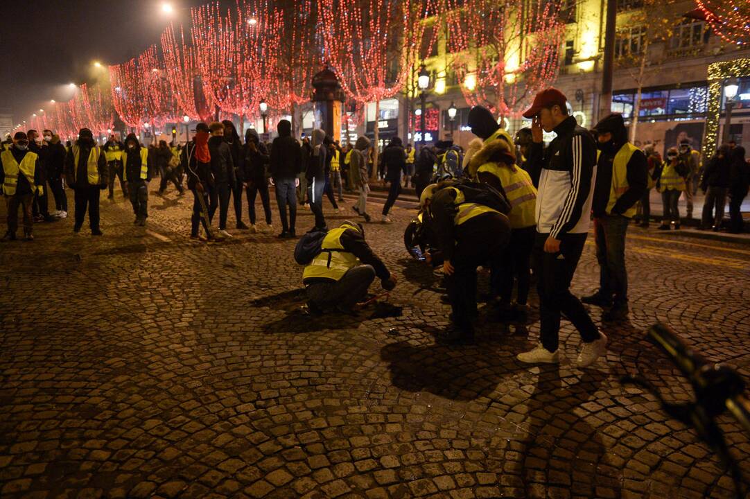 „Geltonųjų liemenių“ protestai Paryžiuje