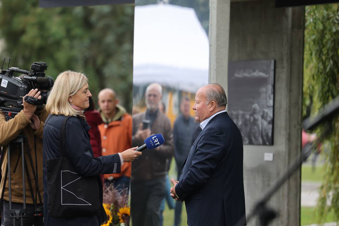 Atidaryta A. Sutkaus fotogalerija