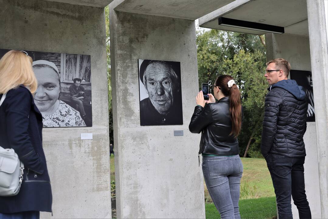 Atidaryta A. Sutkaus fotogalerija