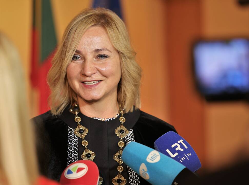 A. Saboniui ir V. Makūnui įteiktos Sporto universiteto garbės daktaro regalijos 