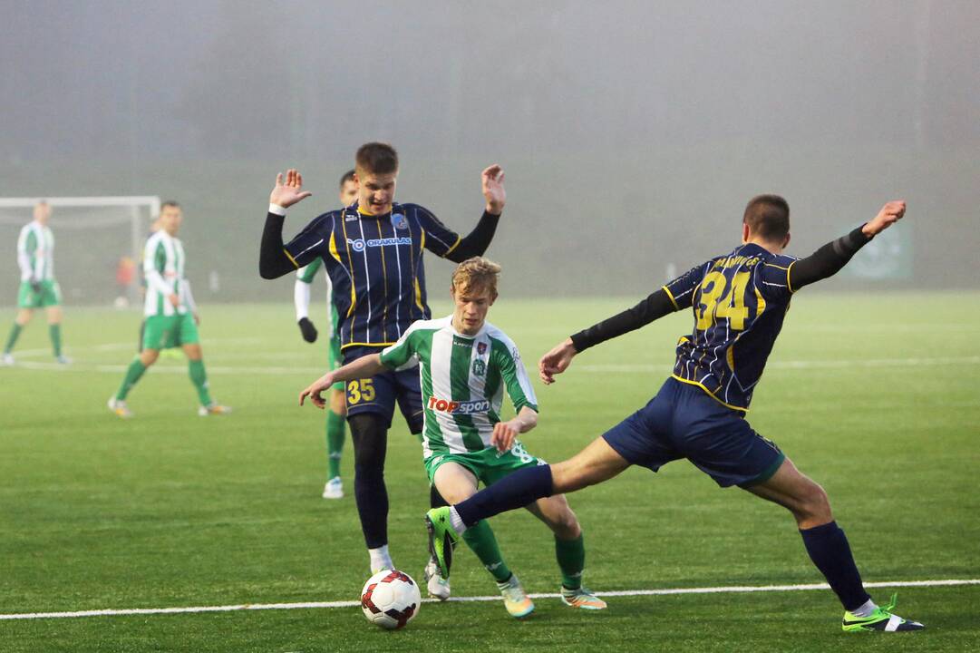Uostamiestyje „Žalgiris“ nuskandino „Klaipėdos granito“ laivą