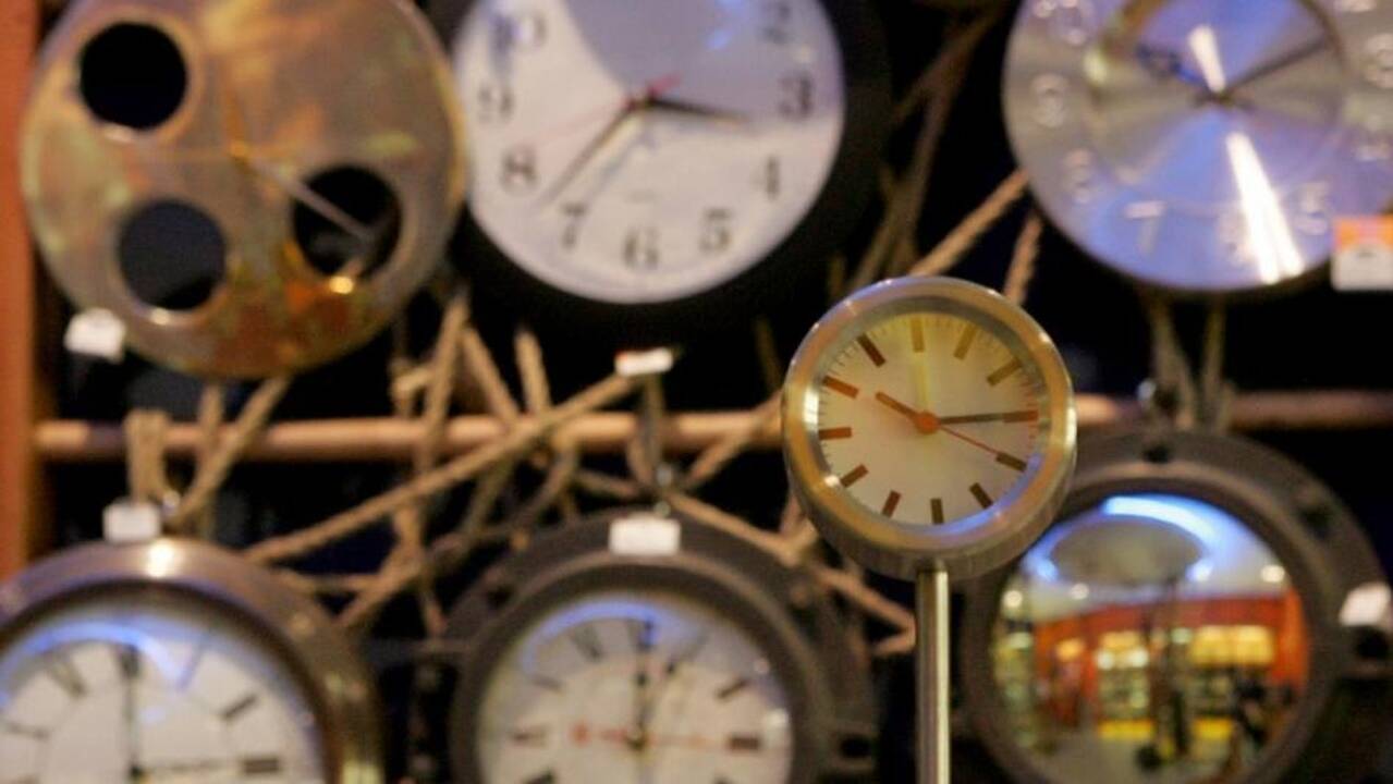 Tiksintys namai: kolekcininkas laikrodžių namuose nė nesuskaičiuoja